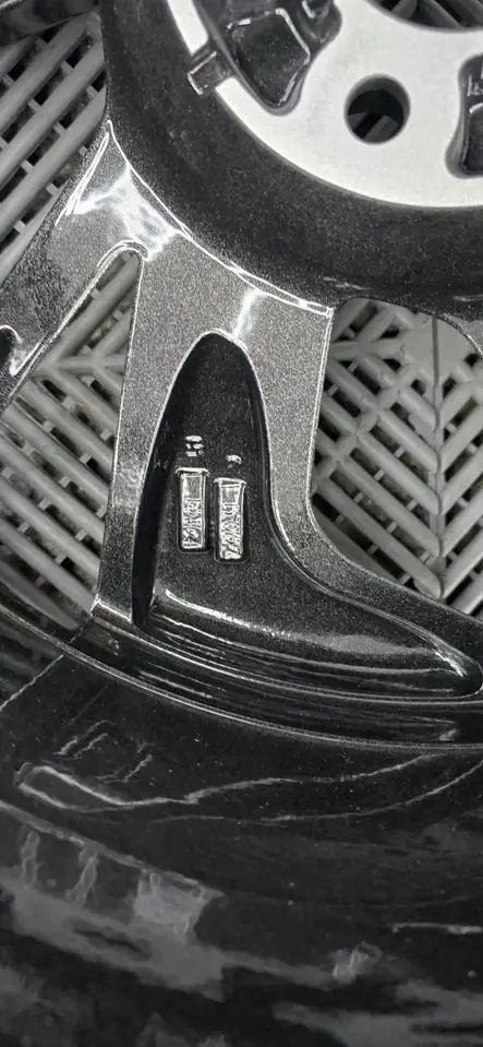 FULL SET Genuine Set Nissan Qashqai 20" Alloy Black Anthracite FREE DELIVERY