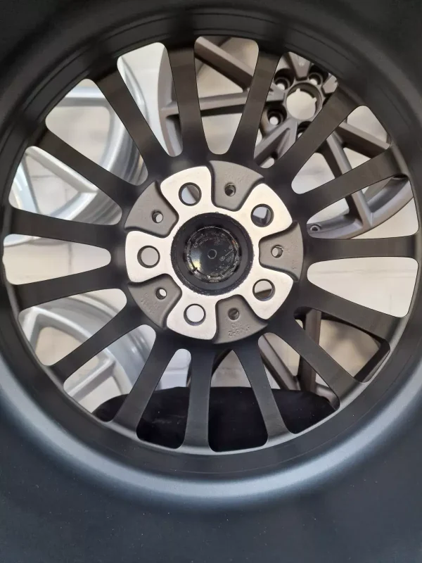 s-l1600 (2) 4 x Genuine BMW 5 SERIES G30/G31 18" GREY ALLOY RIM 6861224