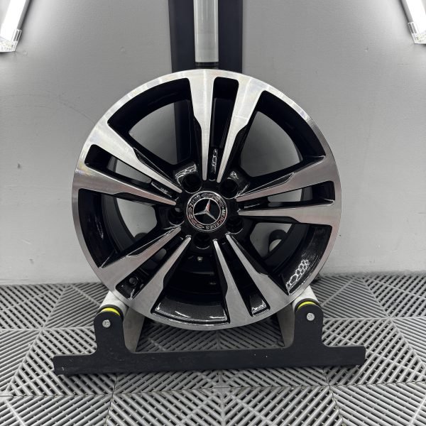 Mercedes 17 inch genuine alloy wheels