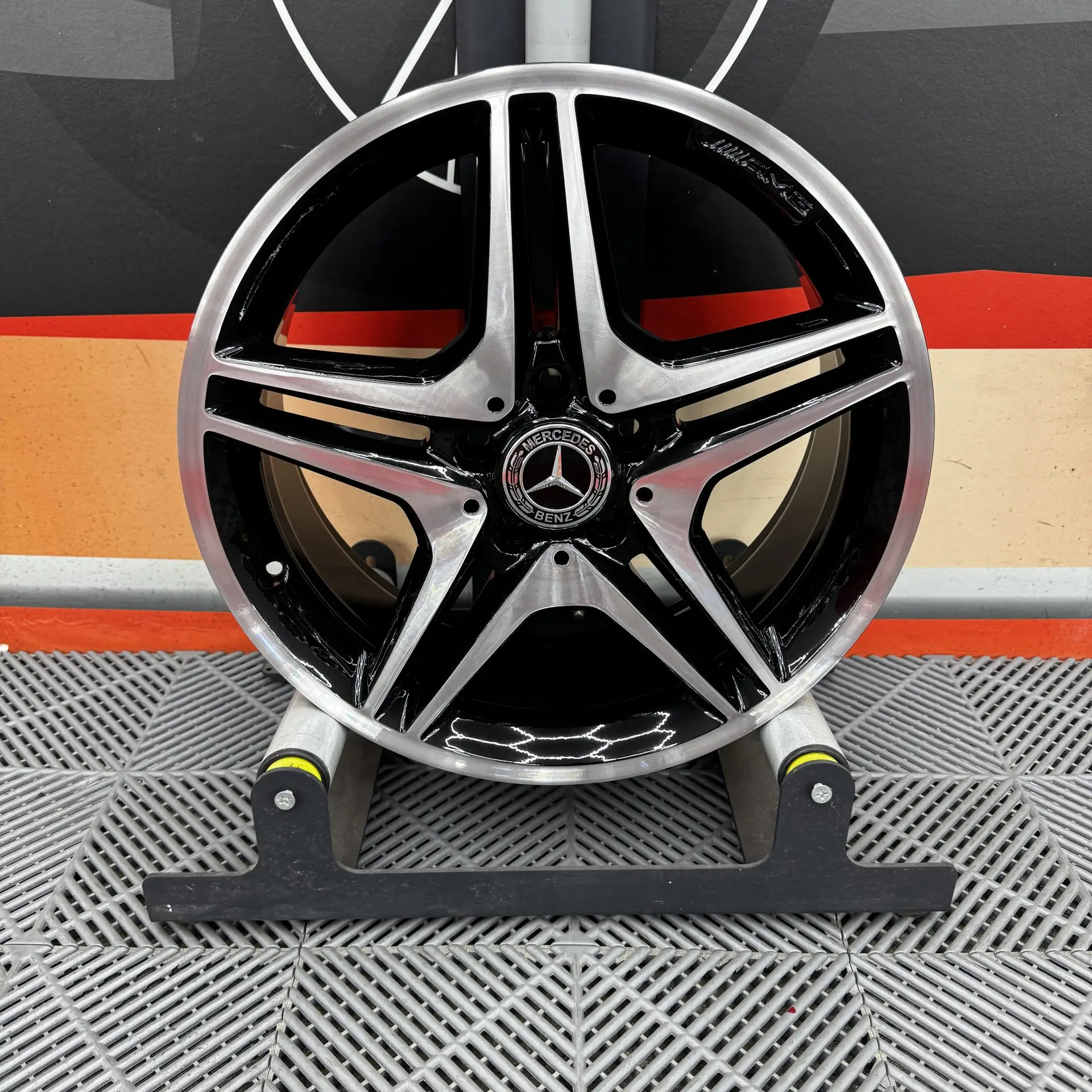 Genuine Mercedes-Benz AMG 18” Alloy Wheels – X1 Alloy - Diamond Cut ...