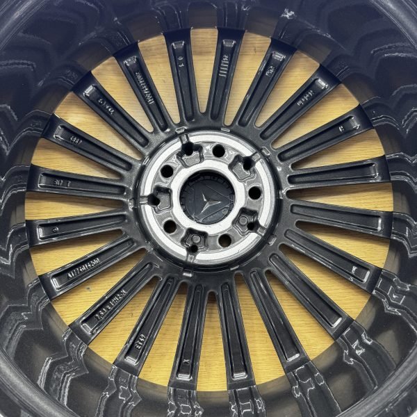 Mercedes grey color alloy wheels Mercedes grey color alloy wheels